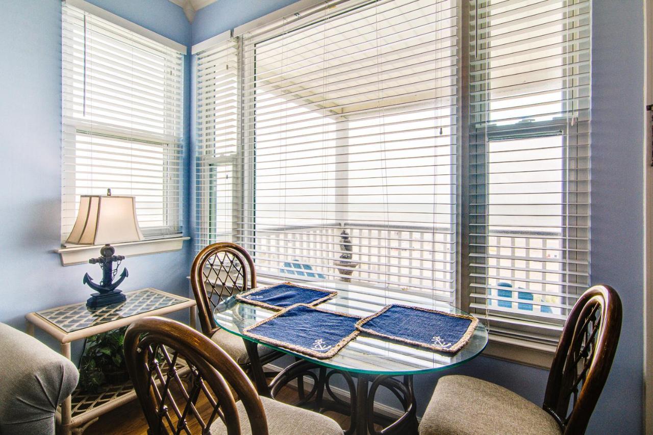 Folly Beach Suites Værelse billede